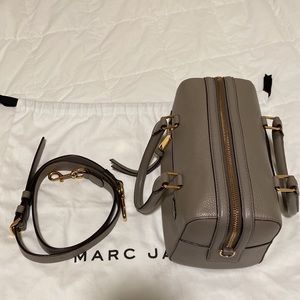 Marc Jacob’s leather genuine crossbody with strap and dust bag